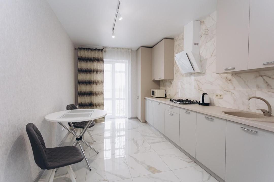 Apart Lux Elegant Soemy Buitenkant foto